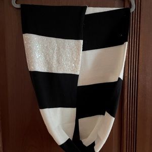 Black and white striped scarf